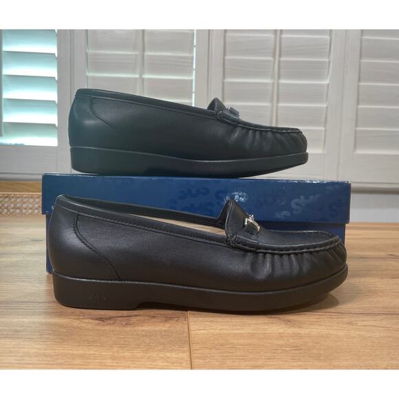 SAS Metro Slip On Loafers Smooth Black Leather Size 7.5 Double Wide NIB Slip-On - Picture 2 of 13